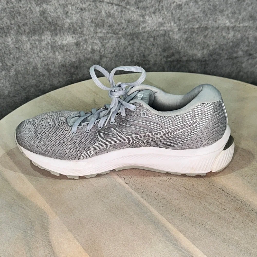 Asics Gel Cumulus 22 Piedmont Grey White Running Shoes 1012A741 Womens 9
